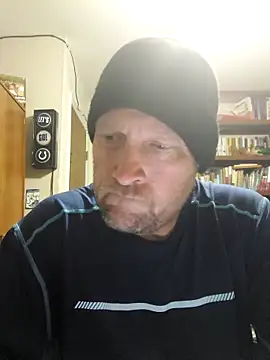 Snapshot of icebergXpress chatting on June 7, 2026, 8:07 am icebergXpress online show from June 7, 2026, 8:07 am