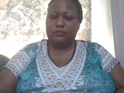 Snapshot of fat_ebonyqueen chatting on June 22, 2026, 5:59 am fat ebonyqueen online show from June 22, 2026, 5:59 am
