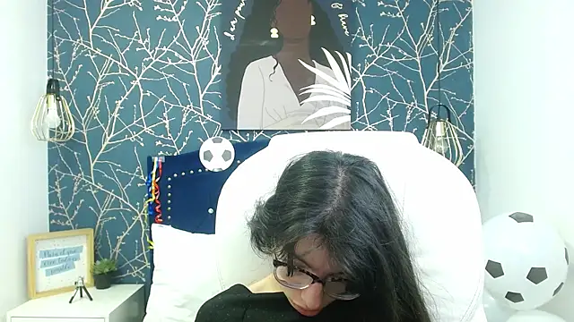 Snapshot of Allyshon_ chatting on June 11, 2026, 8:07 pm Allyshon online show from June 11, 2026, 8:07 pm