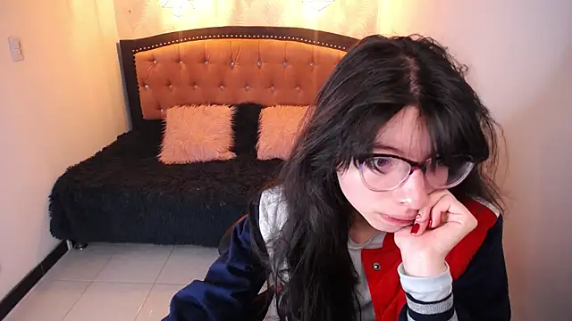 Snapshot of Allyshon_ chatting on June 20, 2026, 8:00 pm Allyshon online show from June 20, 2026, 8:00 pm