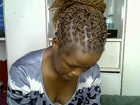 Snapshot of Pinky_lina1 chatting on June 4, 2026, 9:32 pm Pinky lina1 online show from June 4, 2026, 9:32 pm