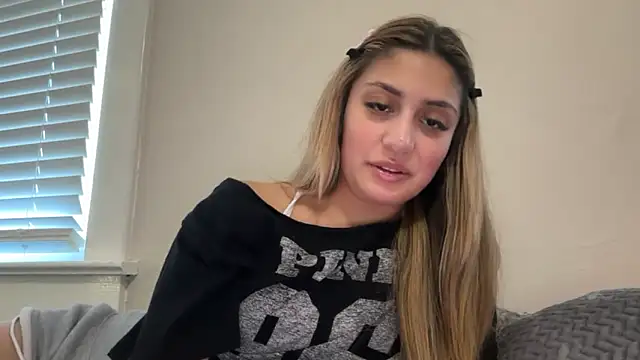 Badbihdani18 online show from June 5, 2026, 2:40 am