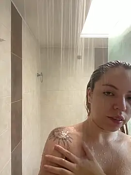 Natashabennett online show from May 19, 2026, 6:25 pm