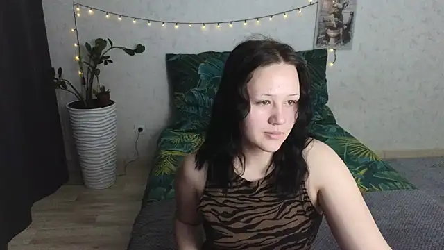 Snapshot of Tori_cute chatting on June 10, 2026, 2:45 am Tori cute online show from June 10, 2026, 2:45 am