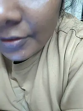 Snapshot of Yazhi_THUG_DeSi chatting on May 19, 2026, 1:28 pm Yazhi THUG DeSi online show from May 19, 2026, 1:28 pm