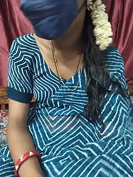 Snapshot of reshma124 chatting on July 6, 2026, 1:46 am reshma124 online show from July 6, 2026, 1:46 am