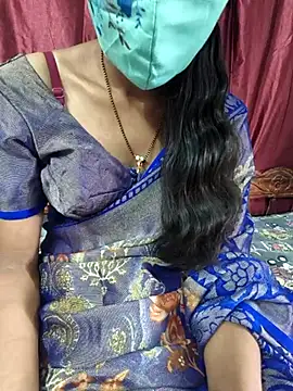 Snapshot of reshma124 chatting on July 15, 2026, 9:03 am reshma124 online show from July 15, 2026, 9:03 am
