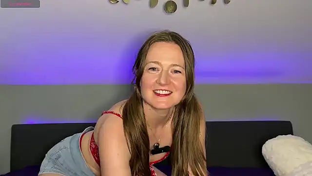 Snapshot of Cassianesta chatting on June 3, 2026, 8:14 pm Cassianesta online show from June 3, 2026, 8:14 pm