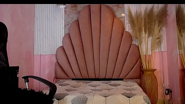 Snapshot of Kyomi_Hunt chatting on June 12, 2026, 3:49 am Kyomi Hunt online show from June 12, 2026, 3:49 am