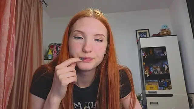 Snapshot of Olivia_Ridd chatting on June 10, 2026, 11:24 pm Olivia Ridd online show from June 10, 2026, 11:24 pm