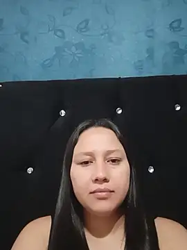 Zoe Mackenzi online show from May 23, 2026, 4:07 am