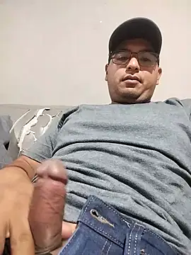 Ferluchum online show from May 30, 2026, 2:52 am