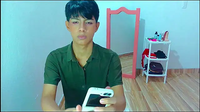 Snapshot of phuwin_bj chatting on May 26, 2026, 5:47 am phuwin bj online show from May 26, 2026, 5:47 am