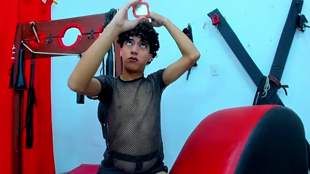 boy max latin online show from May 21, 2026, 4:08 am