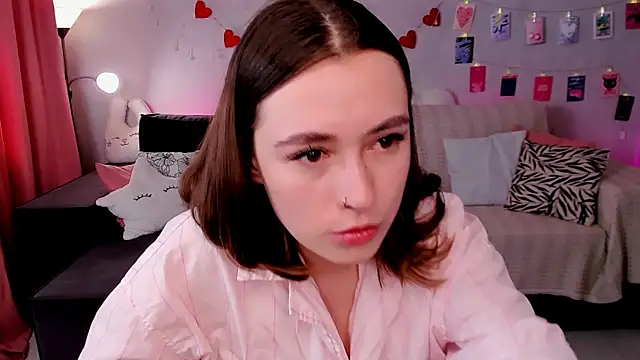 polly pop  online show from June 17, 2026, 9:12 am