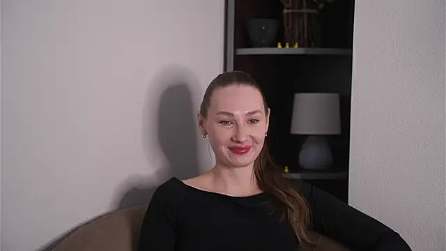 ShariMccallen online show from May 22, 2026, 3:35 am