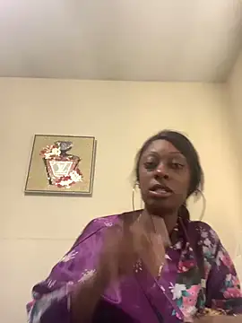 Snapshot of Prettylondond chatting on June 7, 2026, 4:22 pm Prettylondond online show from June 7, 2026, 4:22 pm