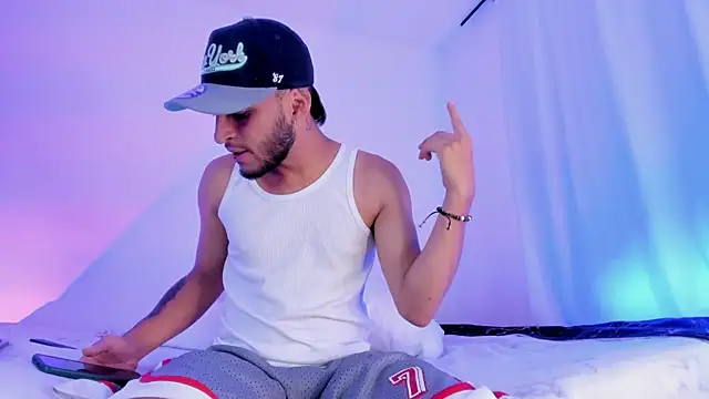  Kevin xxx online show from January 25, 2025, 1:19 pm