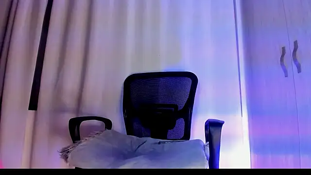  Kevin xxx online show from April 25, 2026, 6:16 am