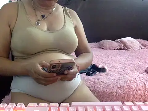 Snapshot of mommy-flabia chatting on June 10, 2026, 8:52 pm mommy-flabia online show from June 10, 2026, 8:52 pm