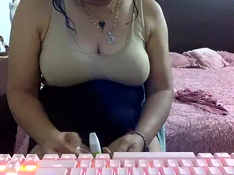 Snapshot of mommy-flabia chatting on June 11, 2026, 2:53 am mommy-flabia online show from June 11, 2026, 2:53 am
