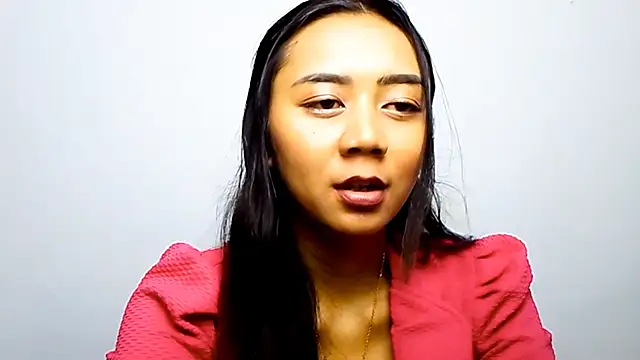 KristieOrtmann online show from June 18, 2026, 9:14 am