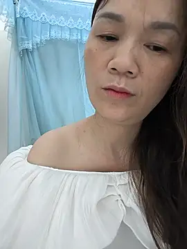 Snapshot of Lye_lovely chatting on July 7, 2026, 9:08 pm Lye lovely online show from July 7, 2026, 9:08 pm