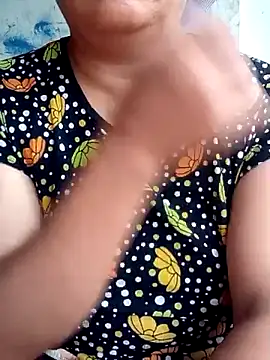 Snapshot of Bong_sexy chatting on June 18, 2026, 12:33 am Bong sexy online show from June 18, 2026, 12:33 am