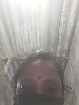 Snapshot of diyadey299 chatting on July 5, 2026, 2:24 pm diyadey299 online show from July 5, 2026, 2:24 pm