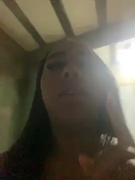 jhenannyy online show from May 24, 2026, 6:51 am