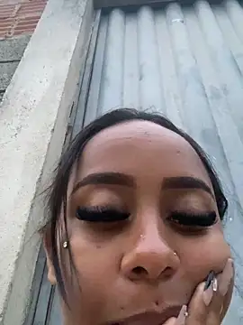 jhenannyy online show from June 11, 2026, 9:18 am
