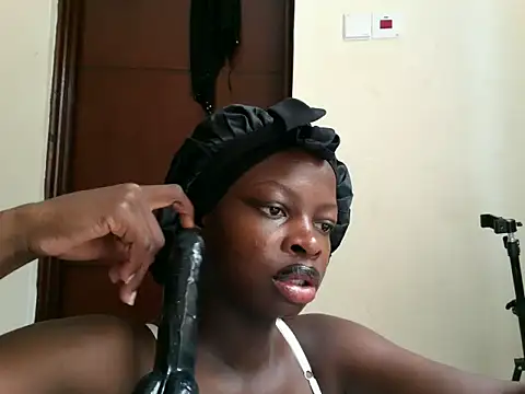 Snapshot of slim_sexy1 chatting on June 9, 2026, 9:21 am slim sexy1 online show from June 9, 2026, 9:21 am
