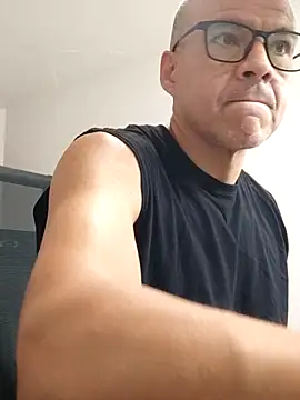 Gaceru01006 online show from June 15, 2026, 1:57 pm