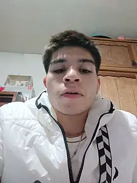 Snapshot of Oliver_LA chatting on August 2, 2026, 5:39 am Oliver LA online show from August 2, 2026, 5:39 am