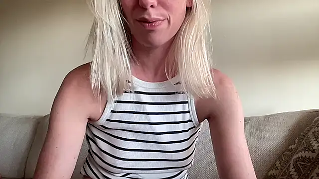 SkinnyMilf online show from June 5, 2026, 7:08 pm