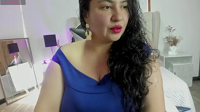 Snapshot of JadeBellee chatting on June 16, 2026, 6:21 pm JadeBellee online show from June 16, 2026, 6:21 pm