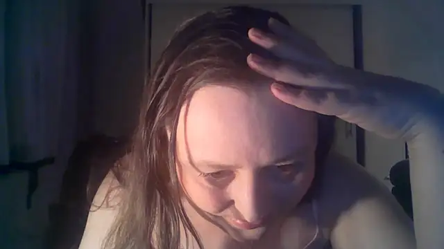 TaylorLovely online show from May 27, 2026, 8:28 pm