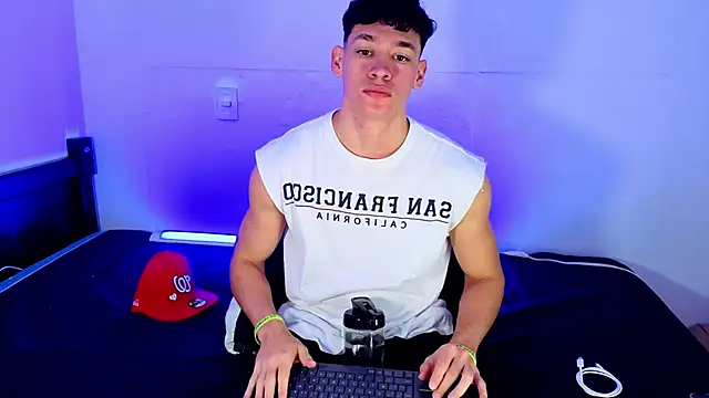 Luke Muscle online show from June 5, 2026, 1:50 pm