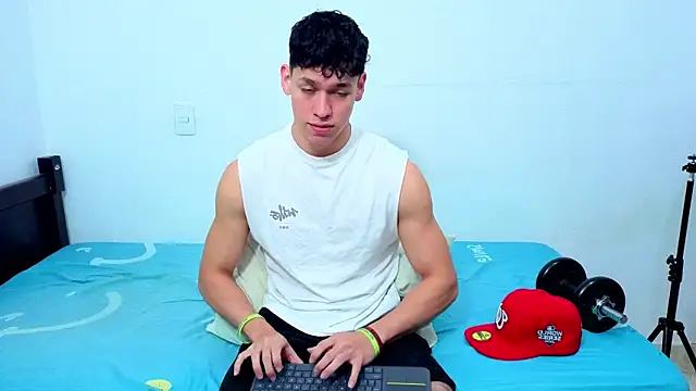 Luke Muscle online show from June 11, 2026, 2:26 pm