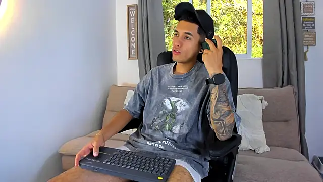 Snapshot of NickCopeer_ chatting on July 9, 2026, 1:59 pm NickCopeer online show from July 9, 2026, 1:59 pm