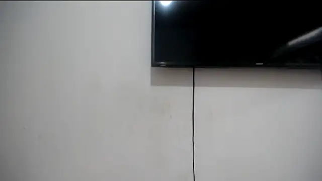 Snapshot of Fox_Loves chatting on July 3, 2026, 8:37 pm Fox Loves online show from July 3, 2026, 8:37 pm