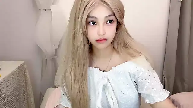 jiangjiang2005 online show from June 29, 2026, 7:58 am