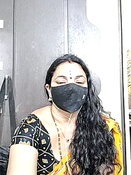 Snapshot of Leela_555 chatting on June 6, 2026, 3:22 am Leela 555 online show from June 6, 2026, 3:22 am