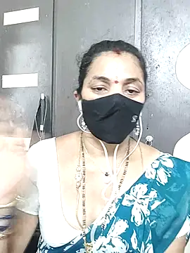 Snapshot of Leela_555 chatting on July 14, 2026, 12:22 pm Leela 555 online show from July 14, 2026, 12:22 pm