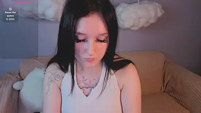 Snapshot of Emma-Blissa chatting on June 12, 2026, 1:15 am Emma-Blissa online show from June 12, 2026, 1:15 am