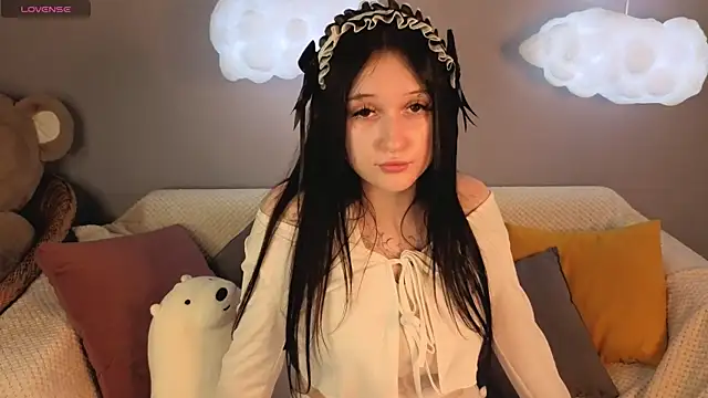 Snapshot of Emma-Blissa chatting on June 25, 2026, 1:38 am Emma-Blissa online show from June 25, 2026, 1:38 am