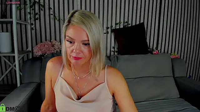 Snapshot of Betty_Brock chatting on June 2, 2026, 1:18 am Betty Brock online show from June 2, 2026, 1:18 am