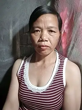Snapshot of Elfledaa chatting on July 2, 2026, 2:45 pm Elfledaa online show from July 2, 2026, 2:45 pm