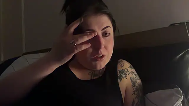 Snapshot of LucyLou31 chatting on June 18, 2026, 12:55 am LucyLou31 online show from June 18, 2026, 12:55 am