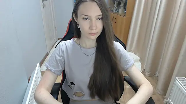 Snapshot of DollAshley chatting on June 22, 2026, 8:11 am DollAshley online show from June 22, 2026, 8:11 am